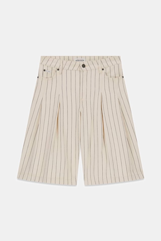 Pantalones cortos de rayas tipo bermuda