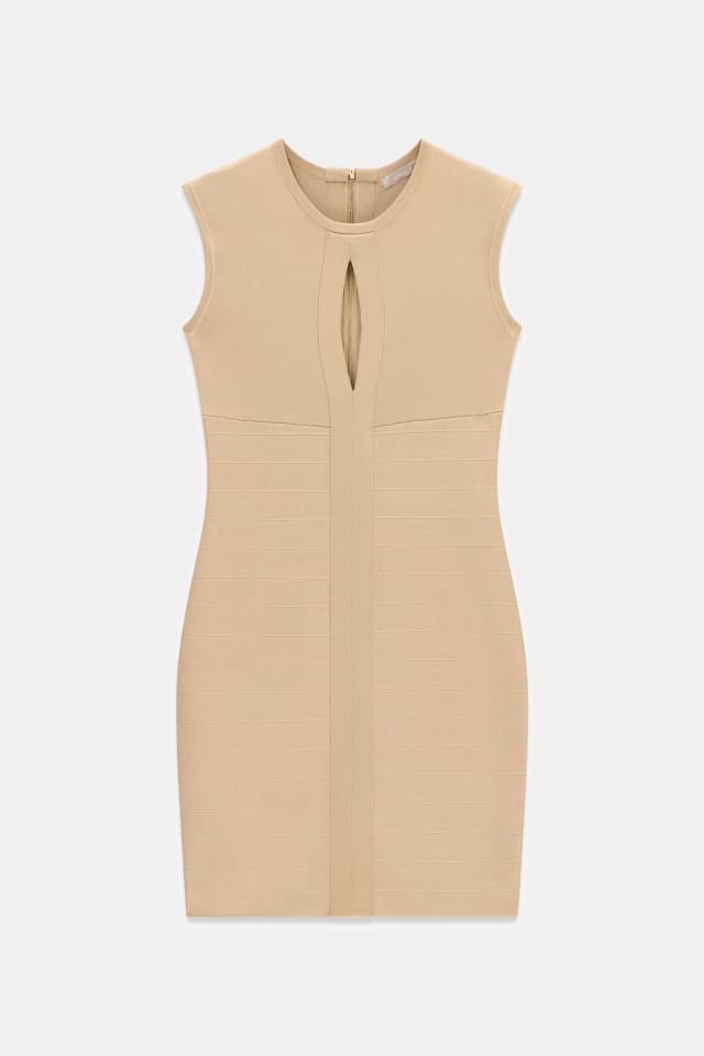 Vestido com recortes e bandagem