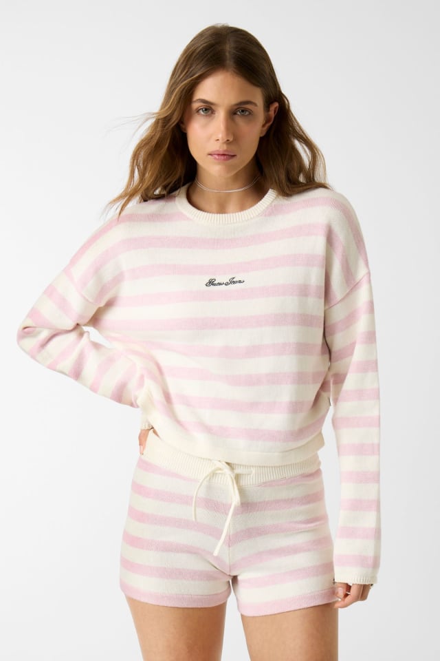Gestreifter Pullover