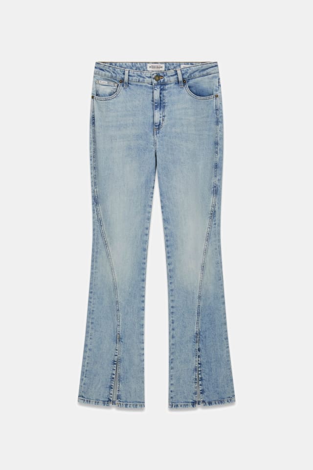 Vaqueros bootcut de talle alto con abertura frontal G09