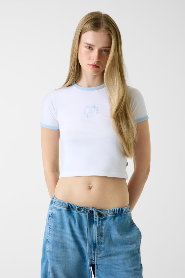 Camiseta cropped estampada
