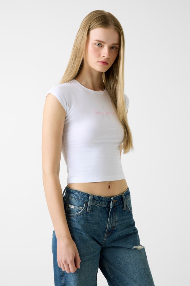 Camiseta con pedrería