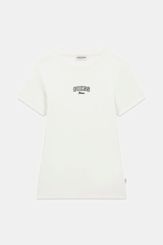 Camiseta com logo bordado