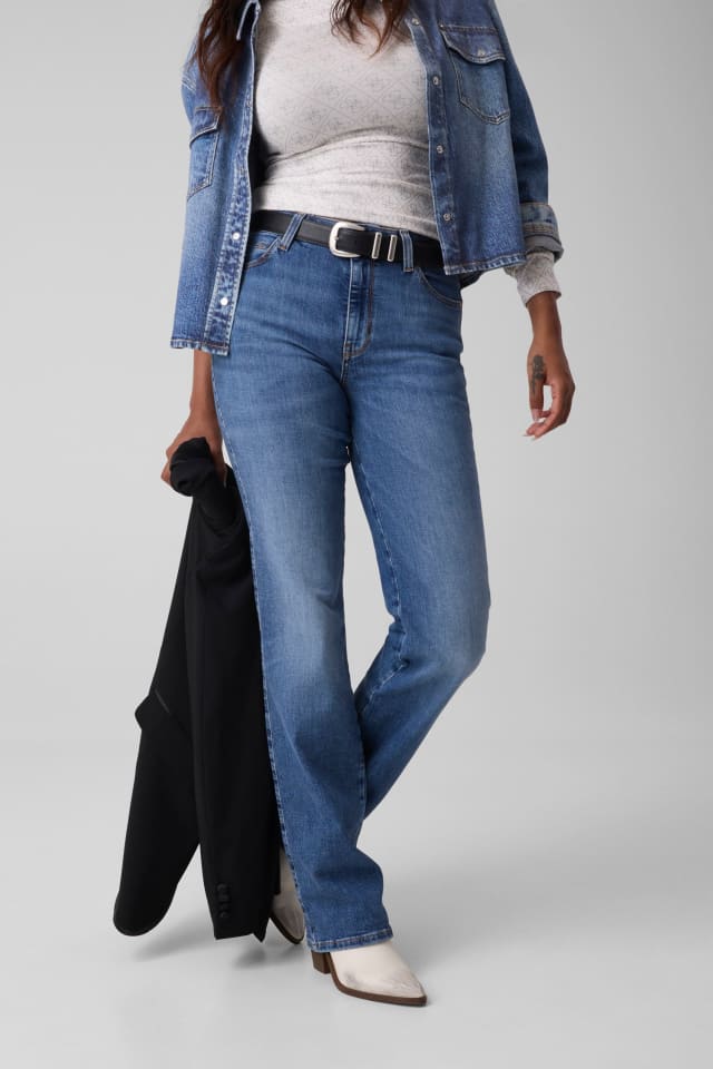 Calça jeans reta sexy