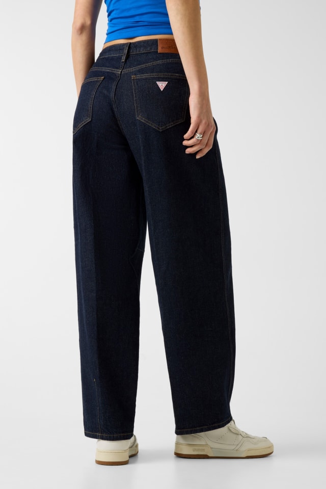 Jeans mit hohem Bund und Barrel Fit