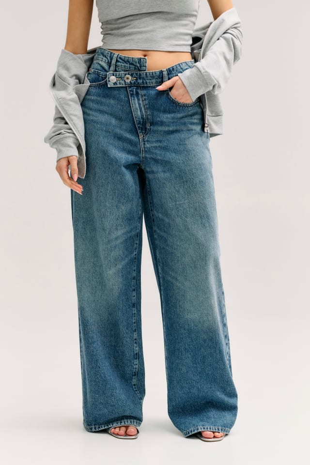 Wide-leg jeans