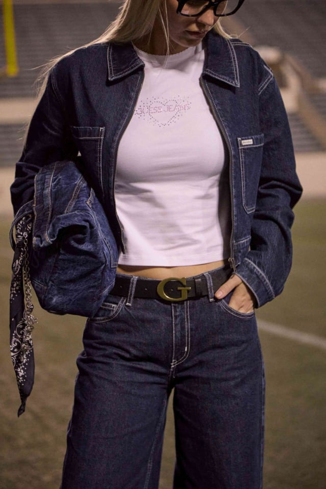 Camiseta con pedrería
