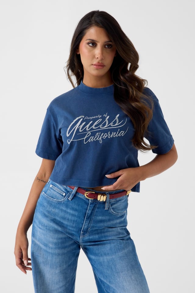 Camiseta con logo bordado