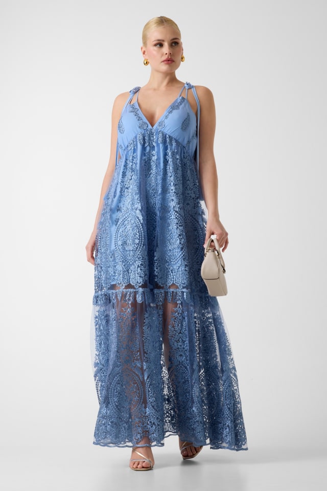 Vy&scaron;&iacute;van&eacute; maxi dress