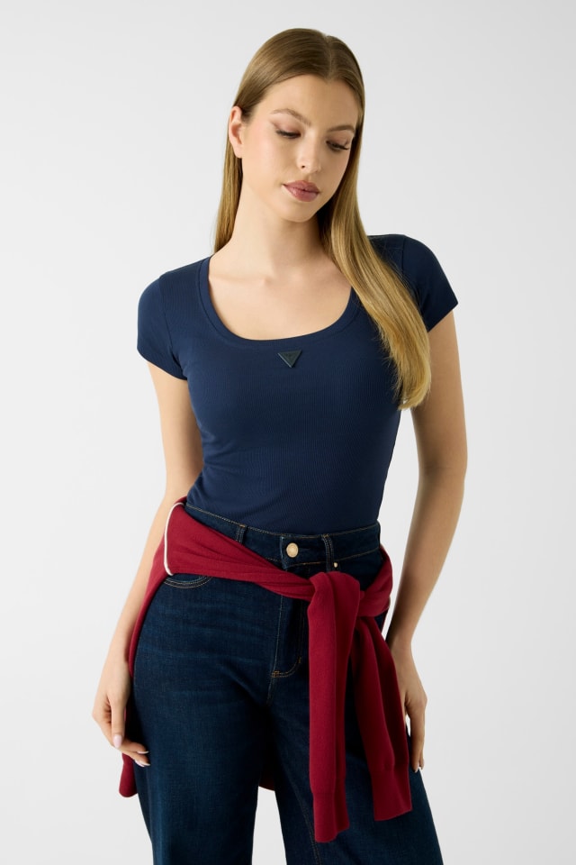 Camiseta com patch de logo