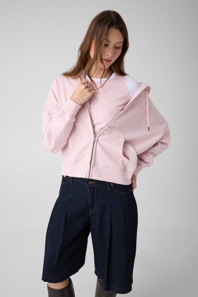 Sweatshirt com pedras de strass