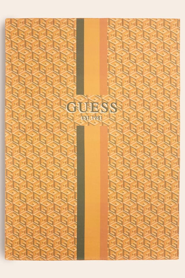G cube logo pile blanket