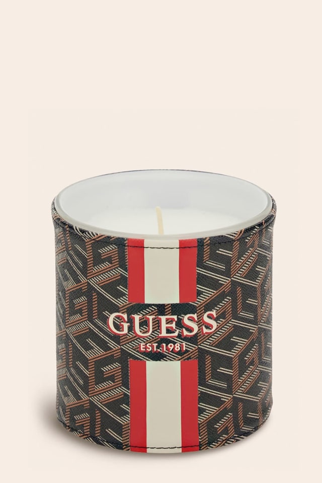 Large "G cube" candle