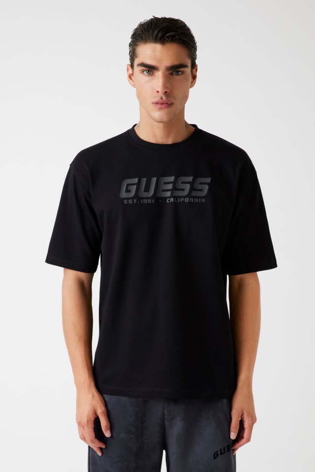 T-shirt com logo estampado