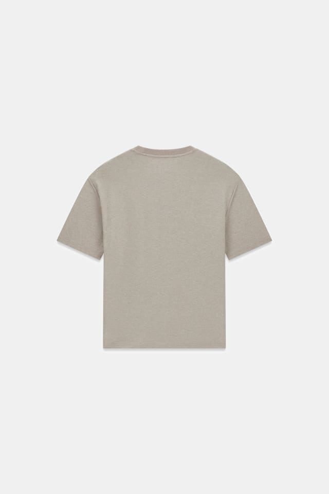 Camiseta de modelagem ampla