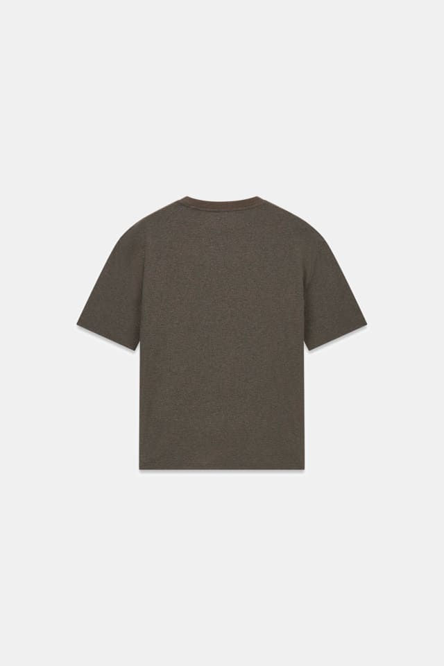 Camiseta de modelagem ampla