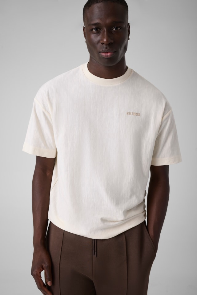 Camiseta de modelagem ampla