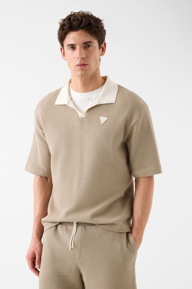 Triangle logo polo
