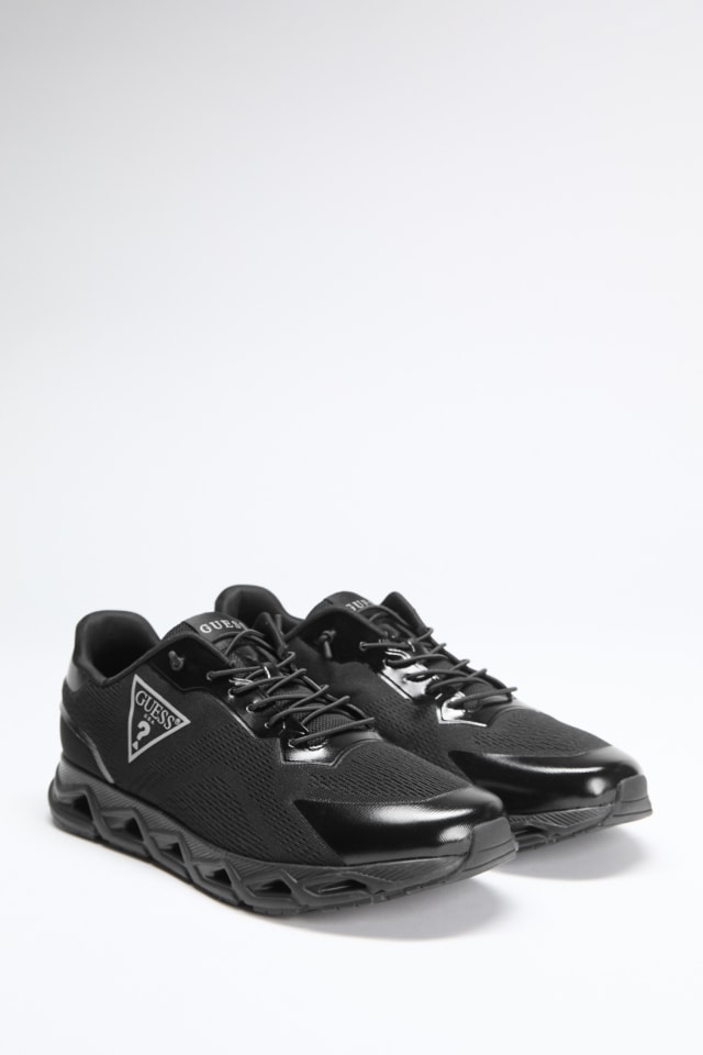 Ease sneaker