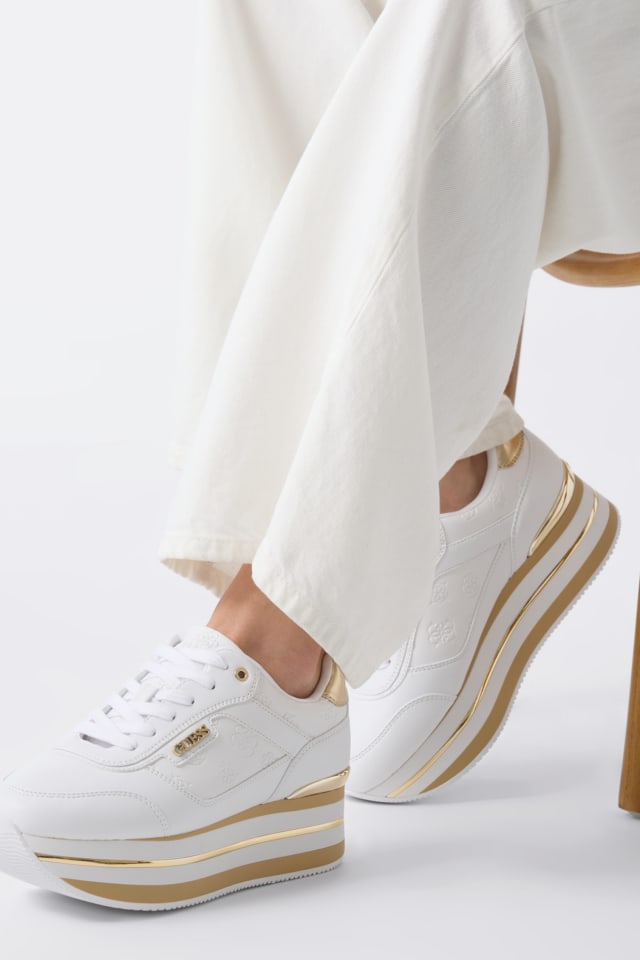 GUESS® 4G Logo Runner Women