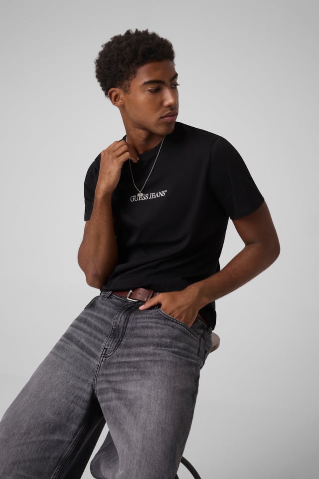 Slim Embroidered Logo Tee Men | GUESS Jeans®