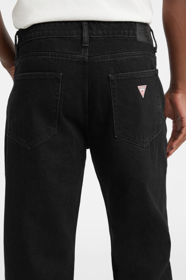 GUESS® G15 Relaxed Taper Jeans
