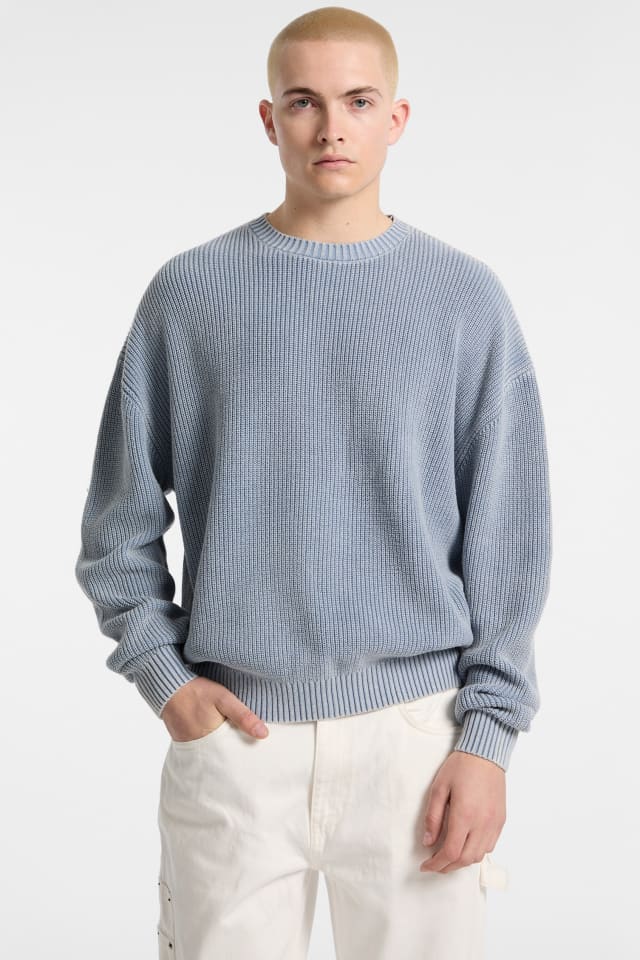 【ライトブルー(G7L2)】GUESS トップス(W)Eco Logo Sweater GUESS - 【ライトブルー(G7L2)】GUESS トップス(W)Eco Logo Sweaterの