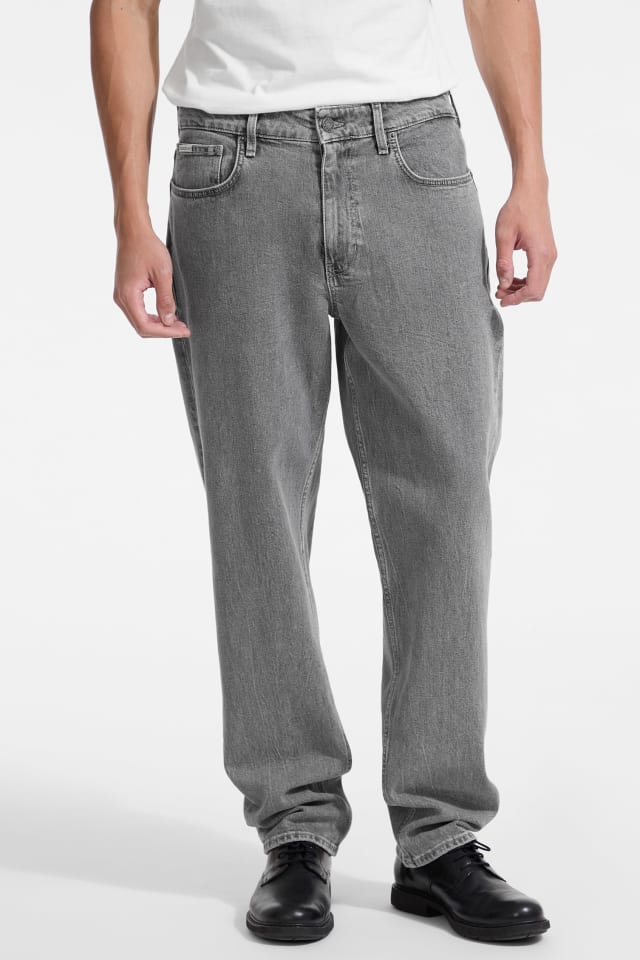 GUESS® G15 Relaxed Taper Jeans