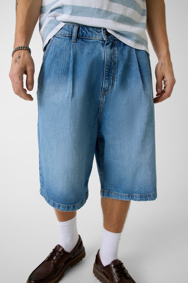 special guest kk baggy denim shorts Mサイズ GUESS® Baggy denim shorts