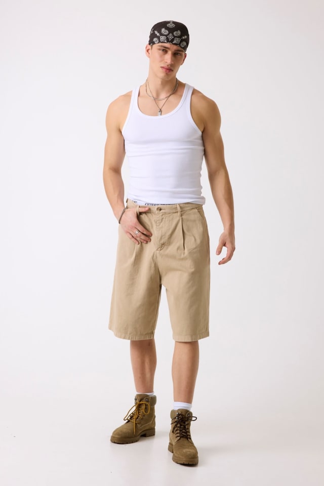 GUESS® Baggy pleated shorts