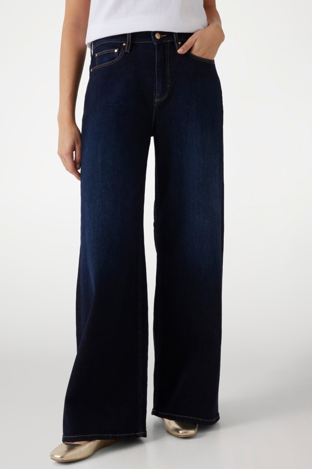 GUESS® Eco Bellflower Relaxed Jeans