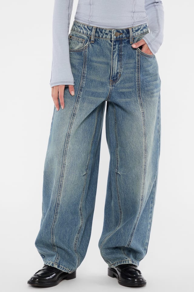 GUESS® GUESS Originals Tapered Baggy Jeans
