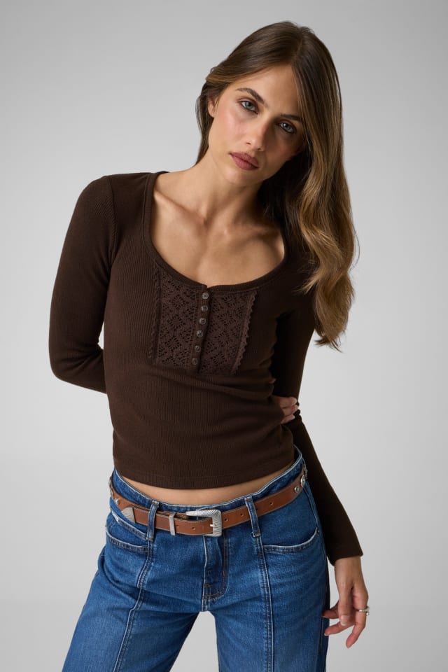 Long-sleeve scoop neck top Women | GUESS Jeans®