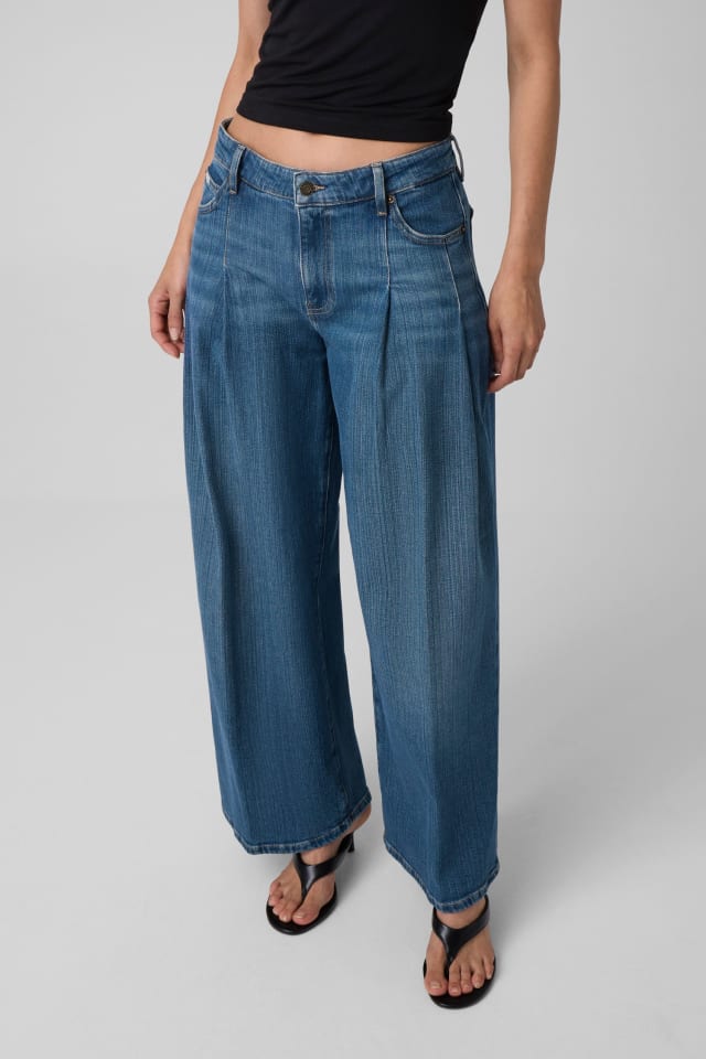 GUESS® G12 Pleated jeans
