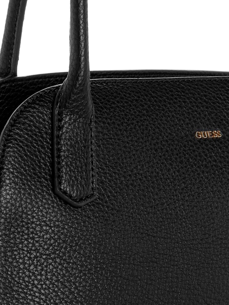 Elowen Satchel