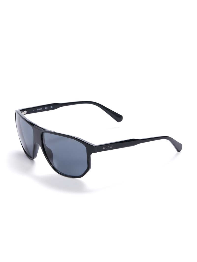 Plastic Navigator Sunglasses | GUESS Factory