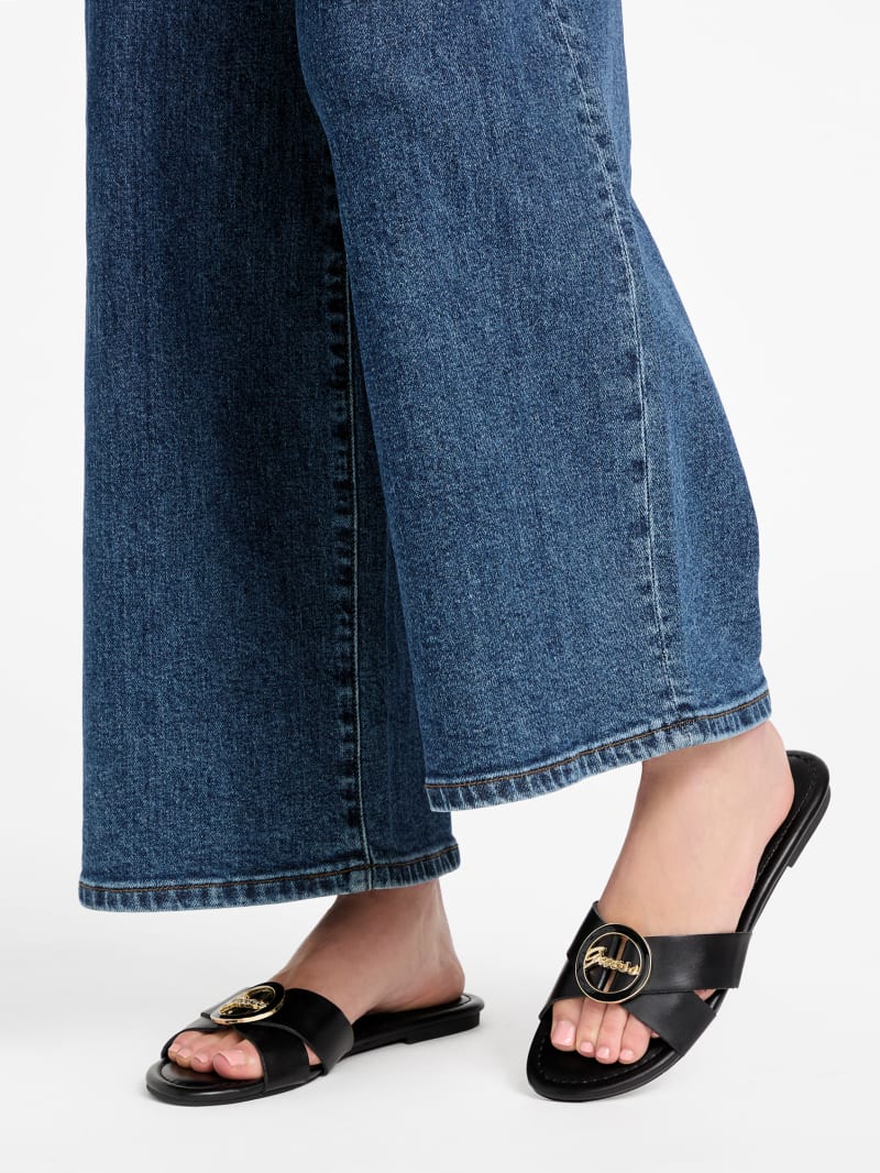 Lydia Signature Slide Sandals | GUESS Factory