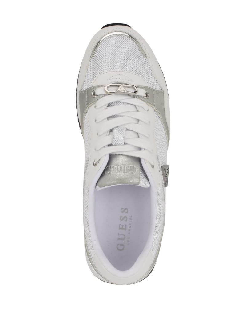Novels Studded Platform Jogger Sneakers