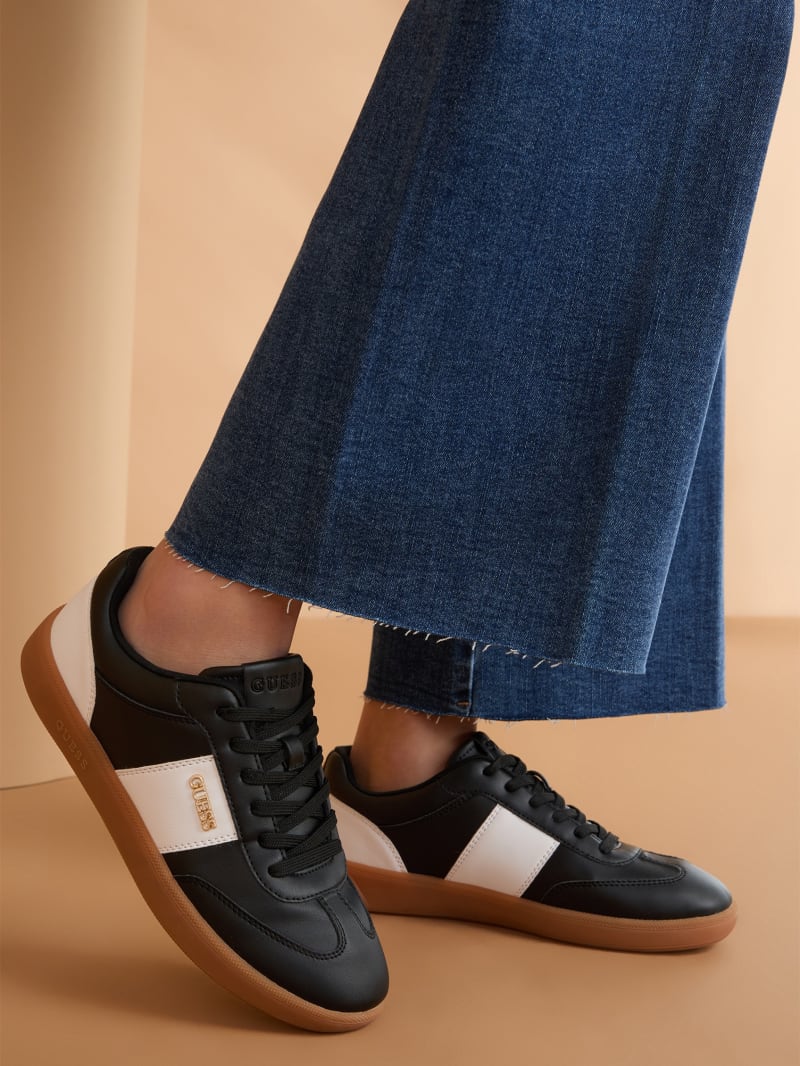 Pelara Striped Low-Top Sneakers