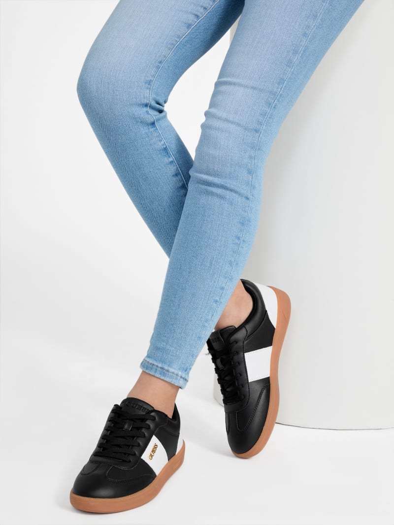 Pelara Striped Low-Top Sneakers | GUESS Factory