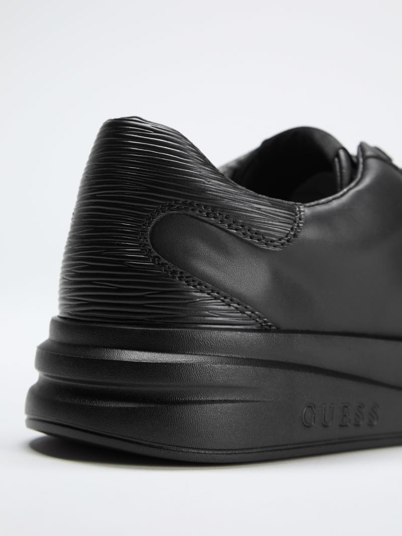 Logo Sneakers
