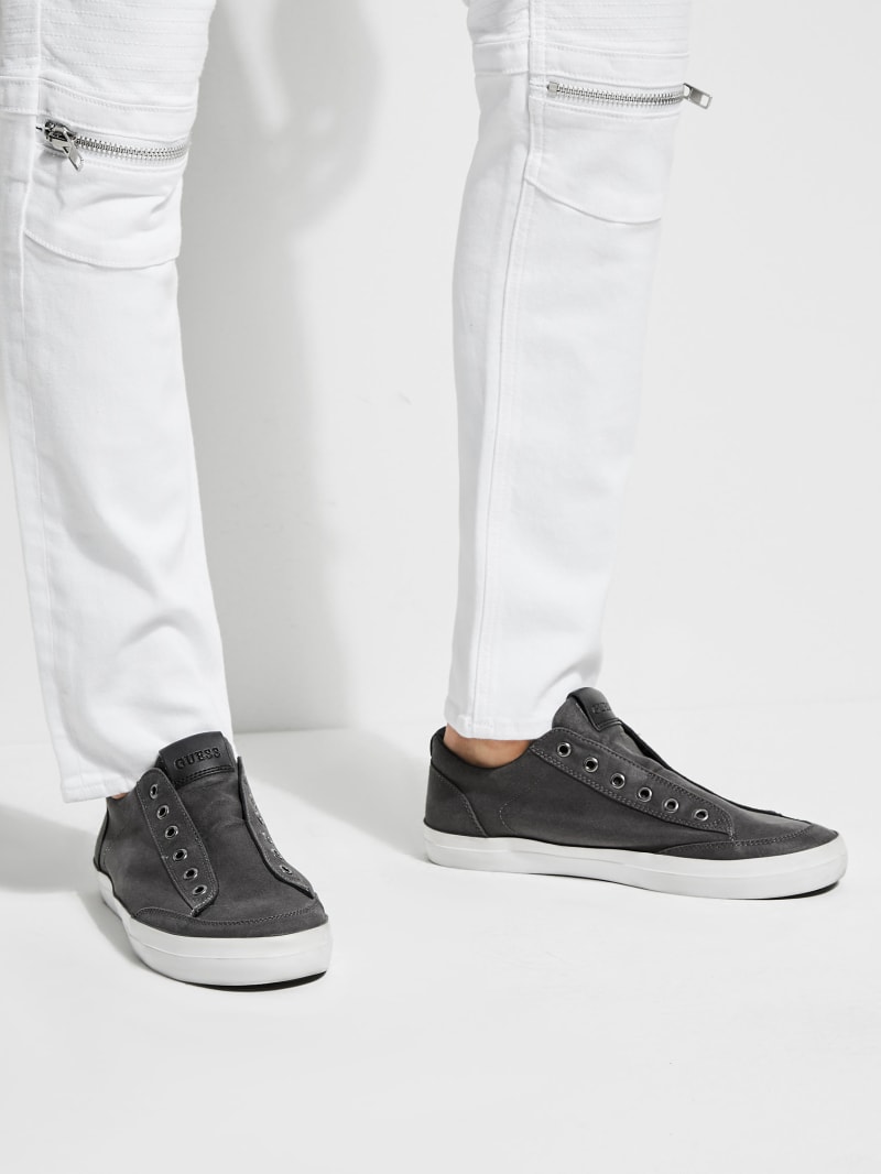 Guess mitt 2 sneaker discount