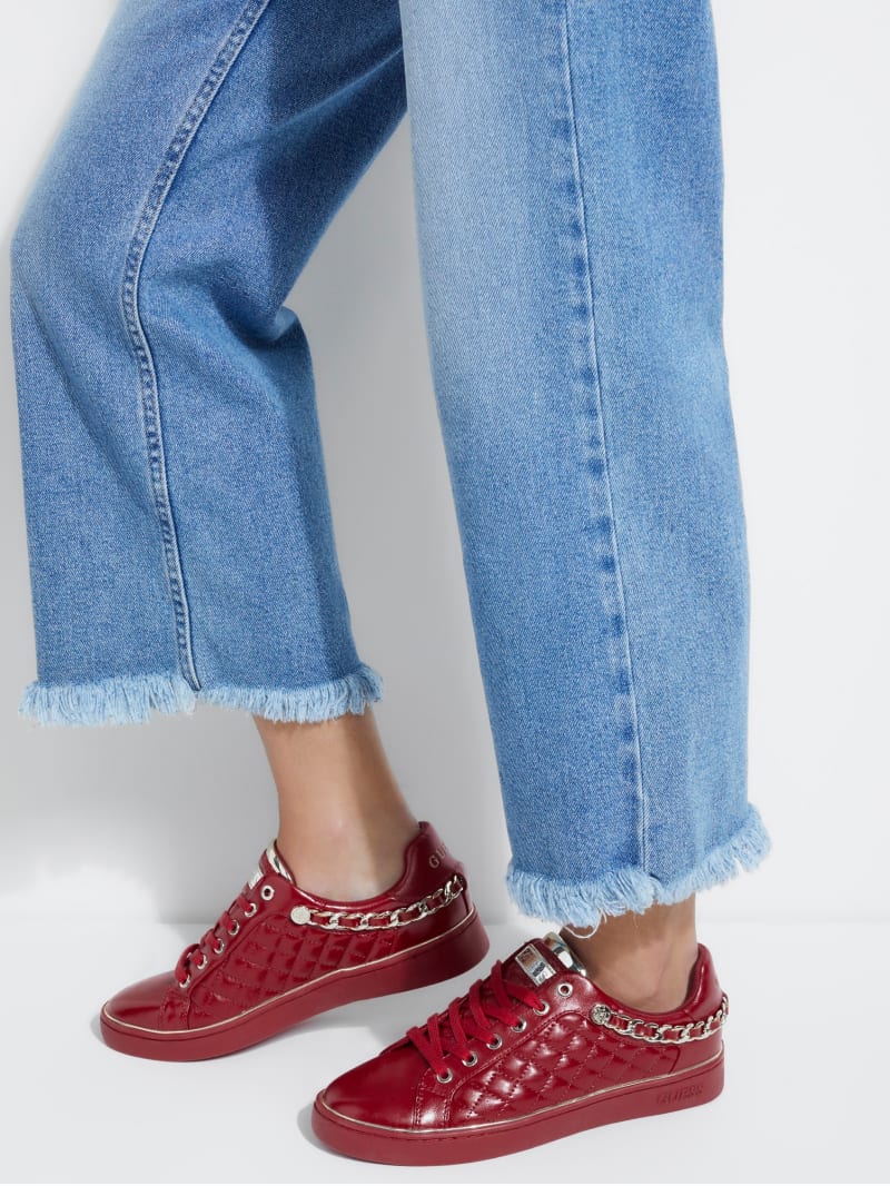 guess female sneakers