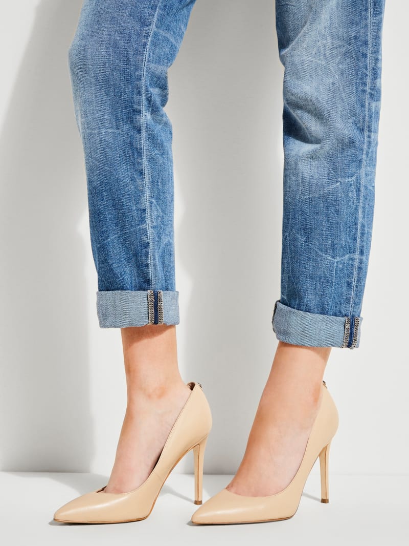 guess pointed toe pumps