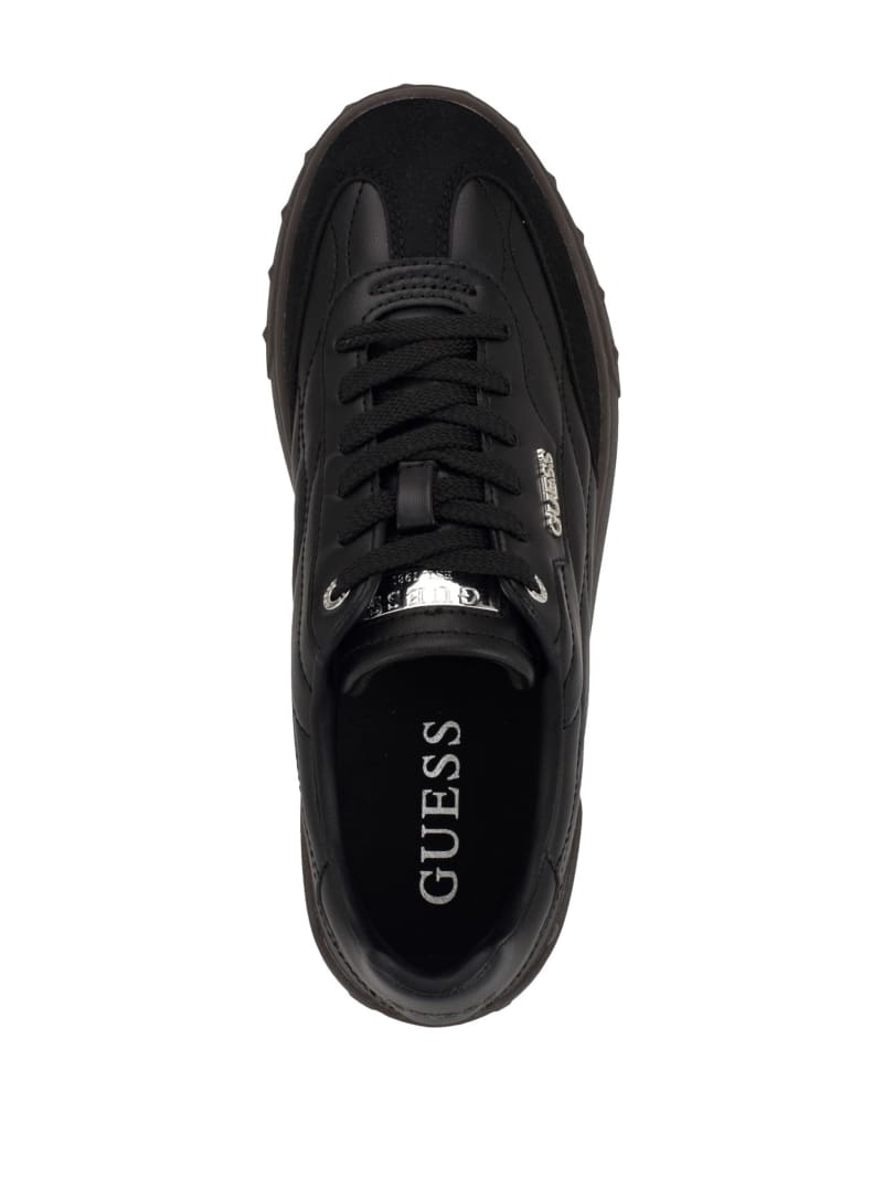 【GUESS ゲス】Iquilt レディーススニーカー Iquilt Quilted Low-Top Sneakers | GUESS