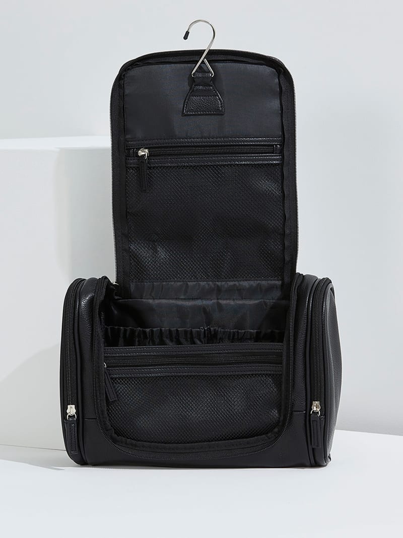 Guess wash bag hot sale
