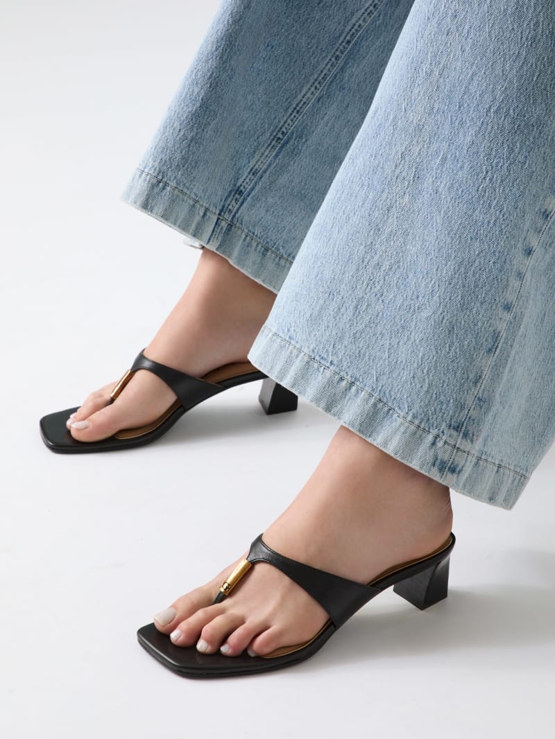 Yaiza Leather Sandals