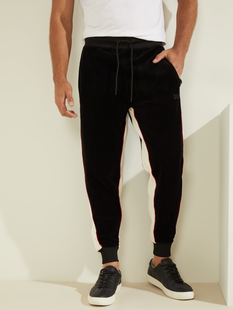 non tapered sweatpants