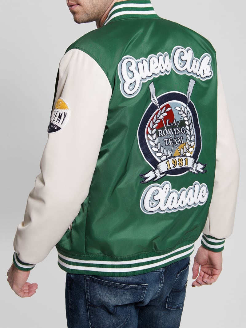 Veste universitaire à écussons