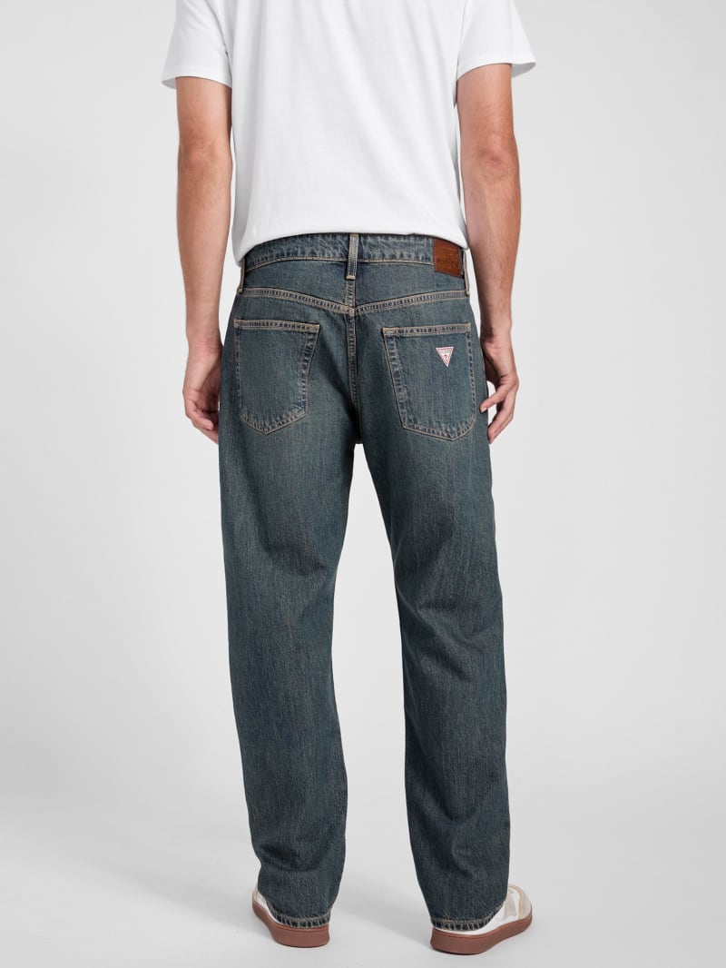 G16 Straight Jeans